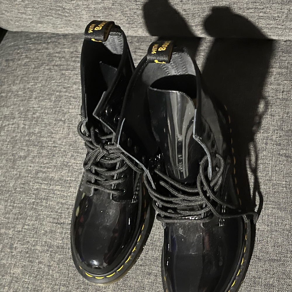 Doc Martens Black Patent Leather Boots With Bouncing Soles - Picture 4 of 6